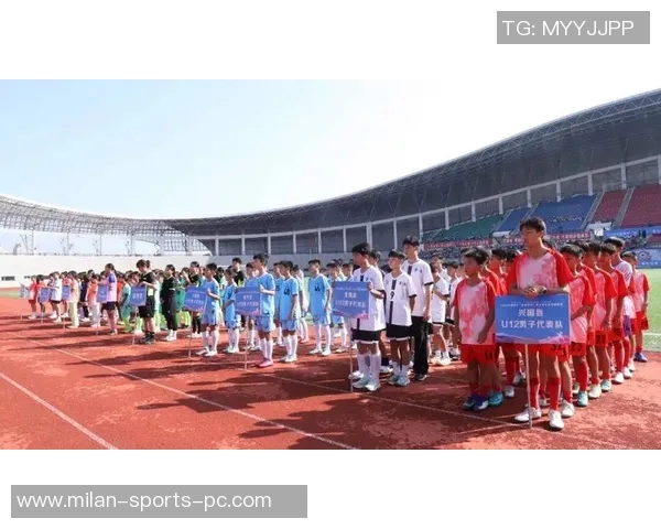 2025年赣州市新长征杯青少年足球超级联赛新闻发布会隆重召开 2025年赣州市新长征杯青少年足球超级联赛新闻发布会隆重召开