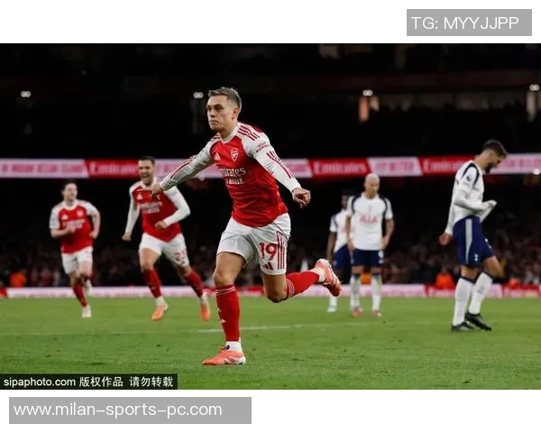 阿森纳租将维埃拉德甲再遭红牌情绪失控五轮内两次被罚下 阿森纳租将维埃拉德甲再遭红牌情绪失控五轮内两次被罚下